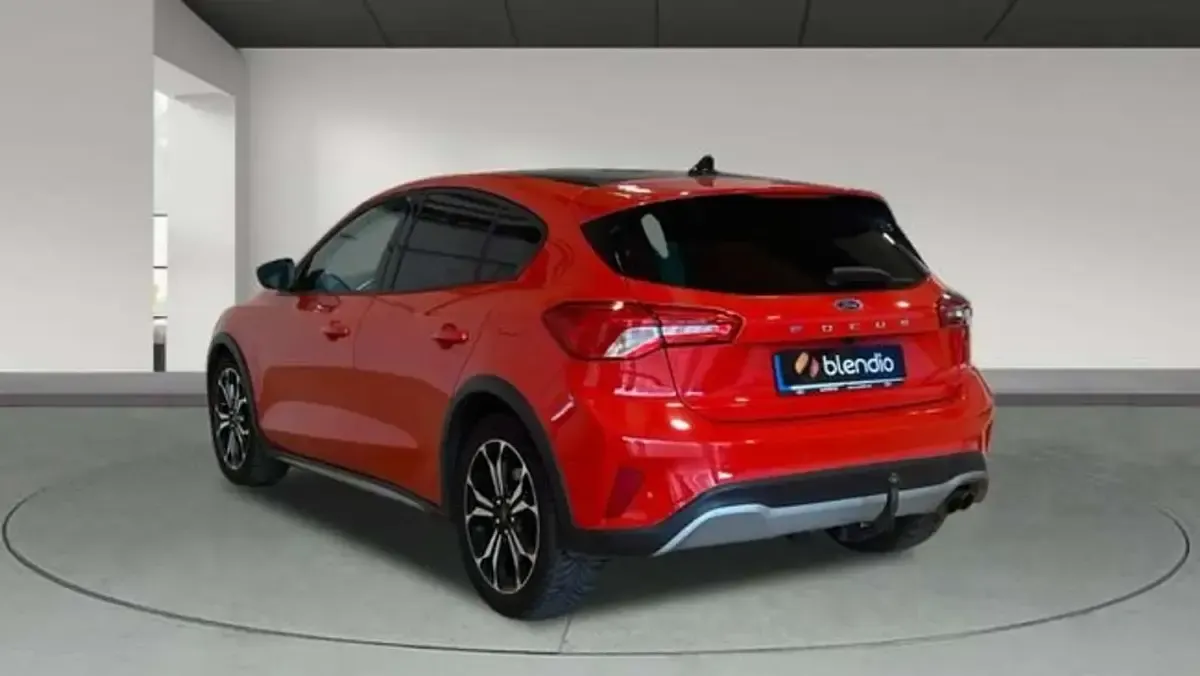 Usado Ford Focus Active 121 CV (88 kW) 2019 Rojo Berlina