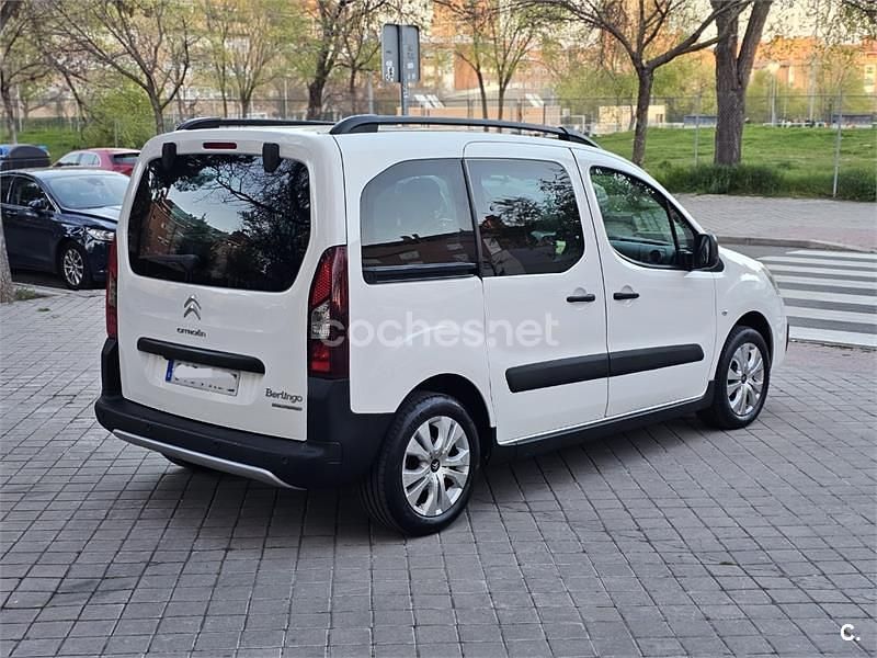 Usado Citroën Berlingo Feel 102 CV (75 kW) 2018 Blanco Monovolumen