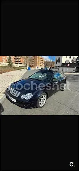 Usado Mercedes C220 143 CV (105 kW) 2004 Azul Berlina