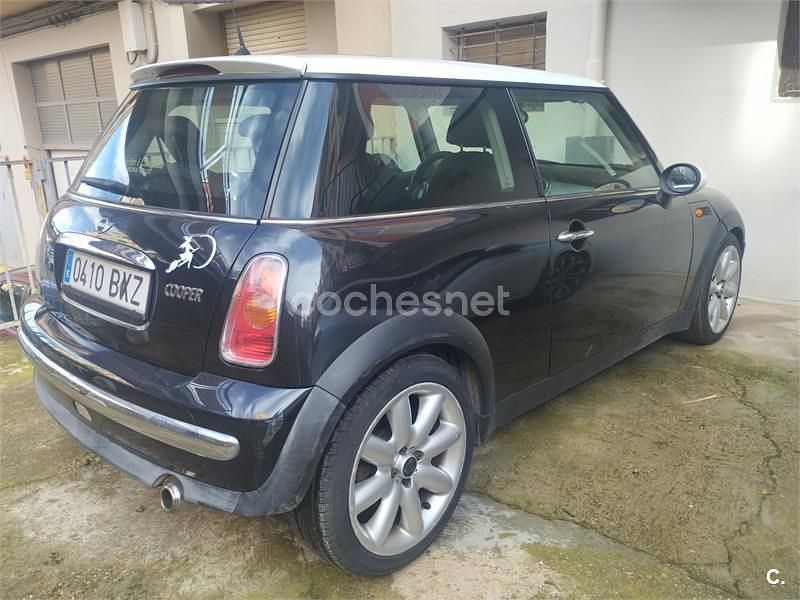 Usado Mini Cooper 115 CV (84 kW) 2002 Negro Utilitario
