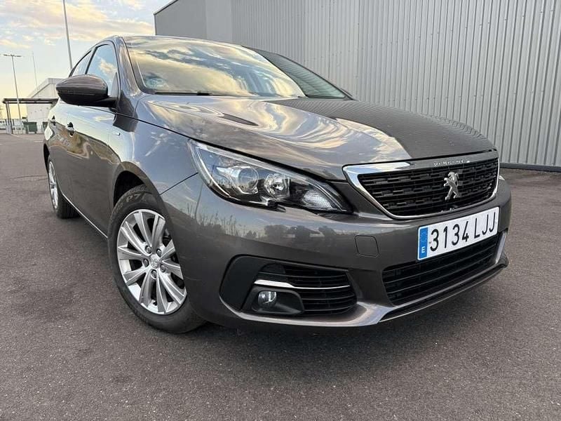 Usado Peugeot 308 SW Style 99 CV (72 kW) 2020 Gris Familiar