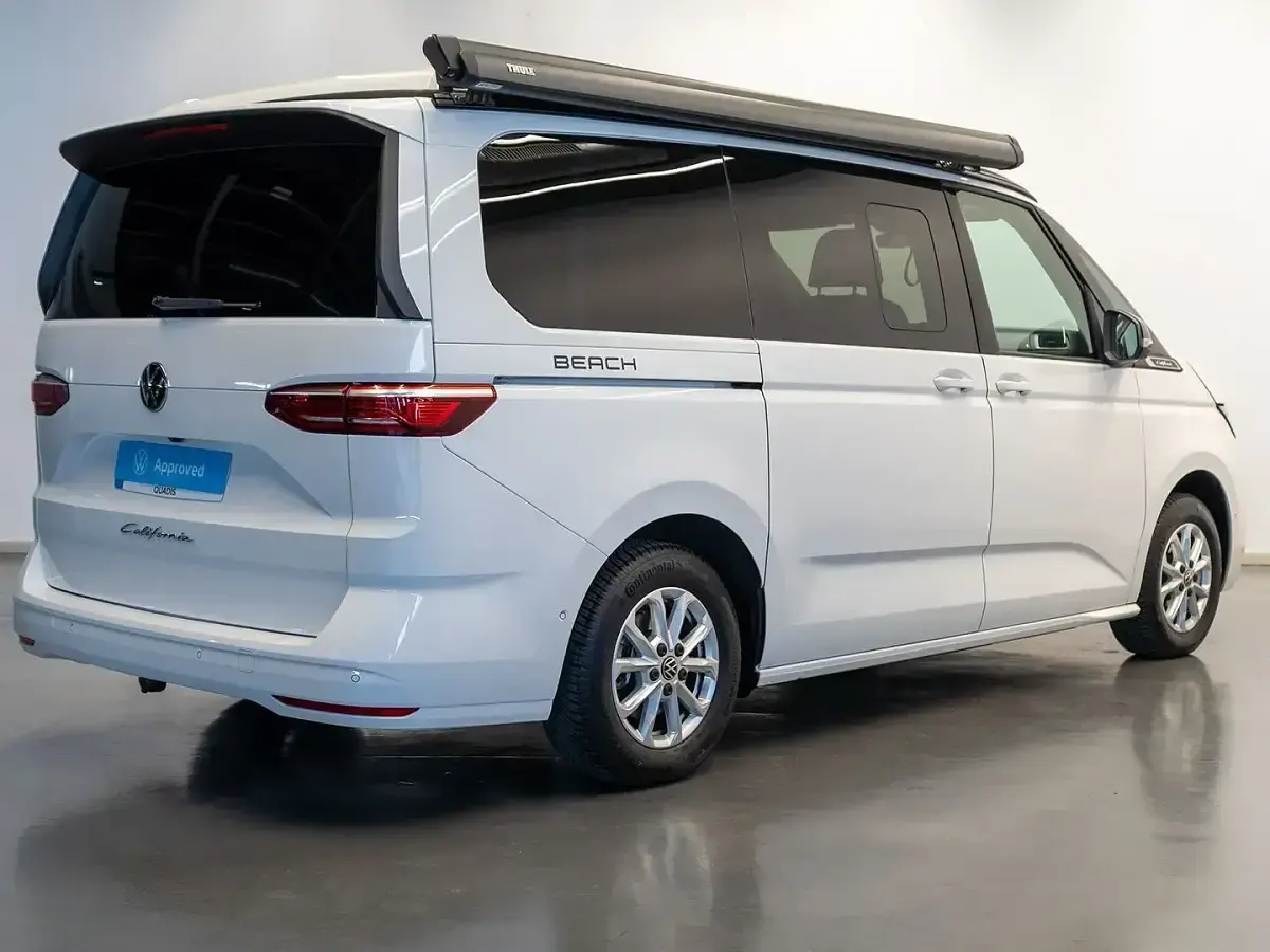 Usado VW California Beach 150 CV (110 kW) 2025 Blanco Van