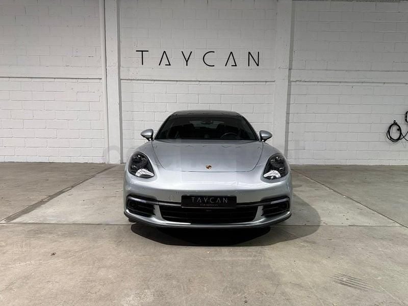 Usado Porsche Panamera Sport Turismo 462 CV (339 kW) 2020 Gris / plata Familiar