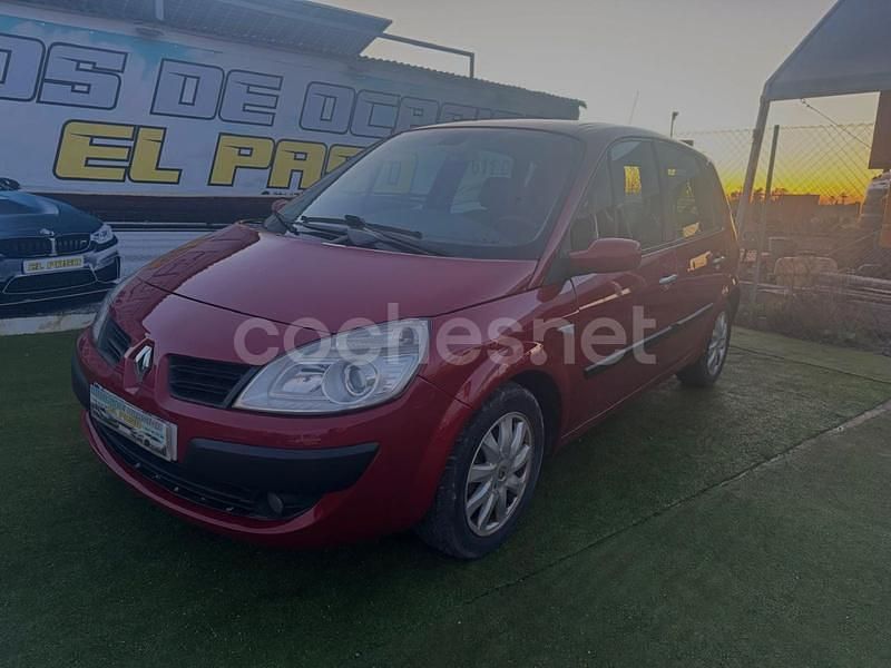 Usado Renault Scénic II Dynamique 110 CV (80 kW) 2006 Granate Monovolumen
