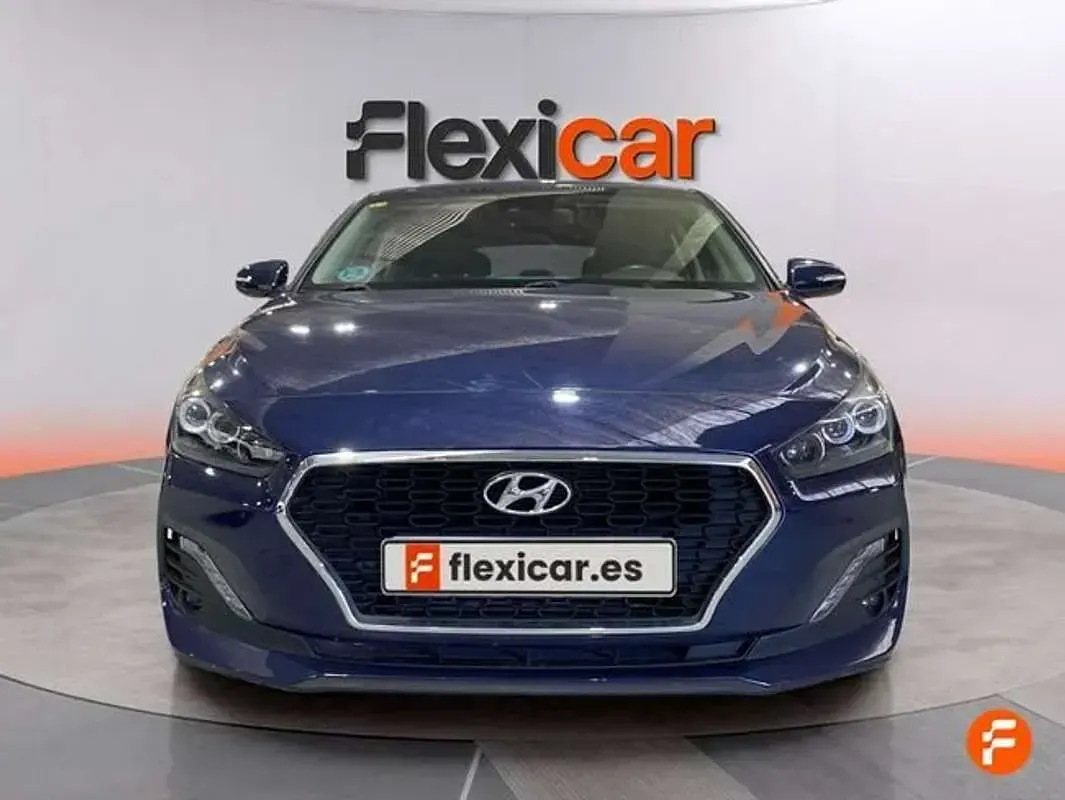 Usado Hyundai i30 Style 140 CV (102 kW) 2018 Azul Berlina
