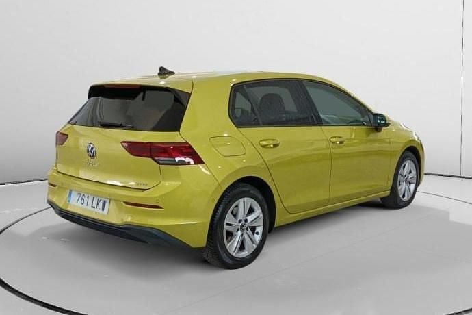 Usado VW Golf VIII Life 151 HP (111 kW) 2020 Amarelo Citadino