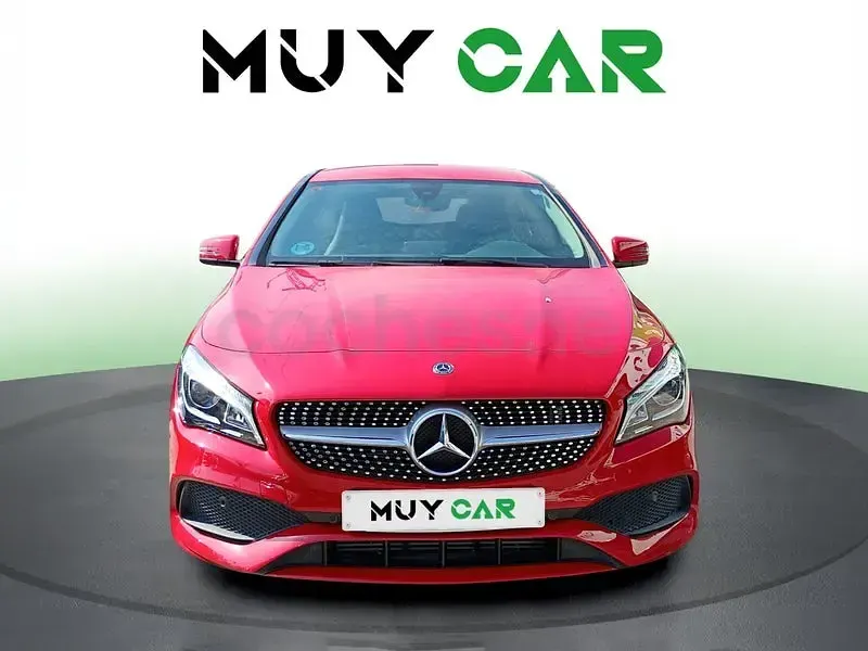 Usado Mercedes CLA200 Shooting Brake 136 CV (100 kW) 2019 Rojo Familiar