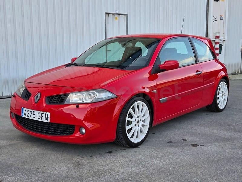 Usado Renault Mégane II 225 CV (165 kW) 2008 Rojo Berlina