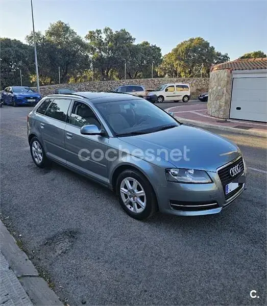 Usado Audi A3 Ambition 125 CV (91 kW) 2011 Gris / plata Utilitario