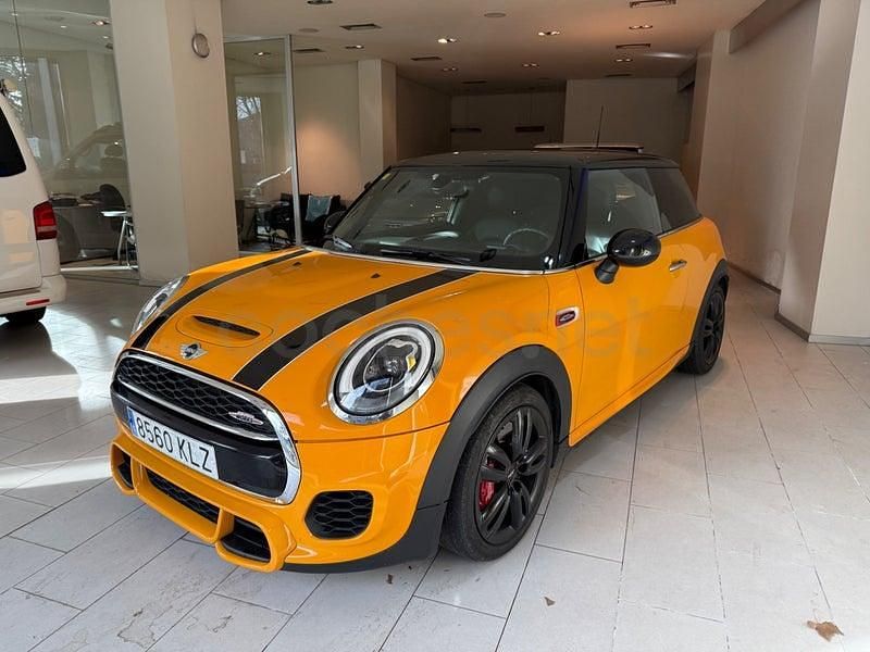 Usado Mini John Cooper Works 231 CV (169 kW) 2018 Naranja Utilitario