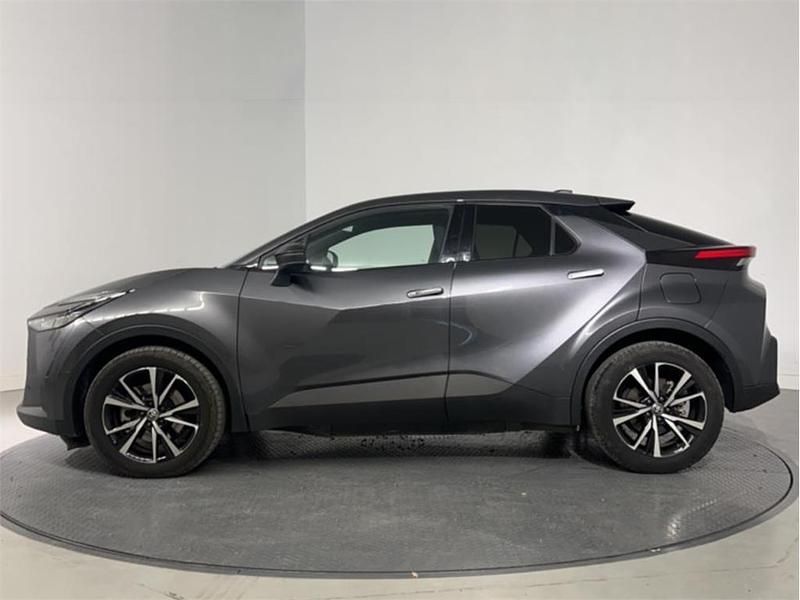 Begagnad Toyota C-HR Advance 223 HK (164 kW) 2024 Grå SUV