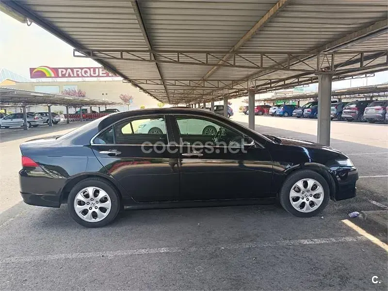 Usado Honda Accord Executive 140 CV (102 kW) 2007 Negro Berlina