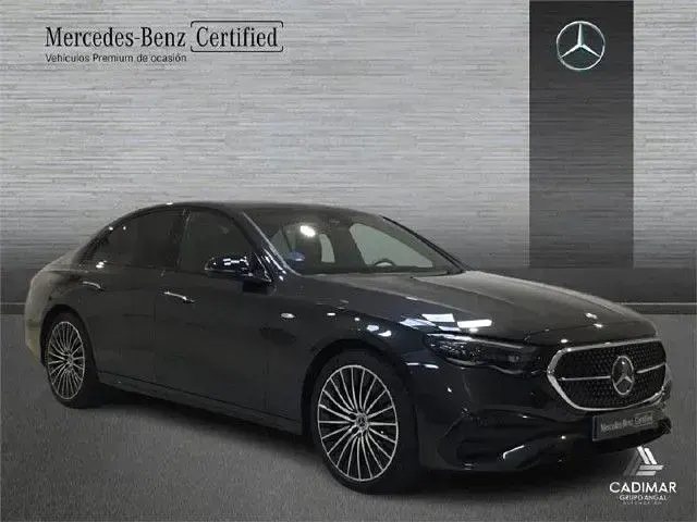Usado Mercedes E300 313 CV (230 kW) 2024 Gris grafito Berlina