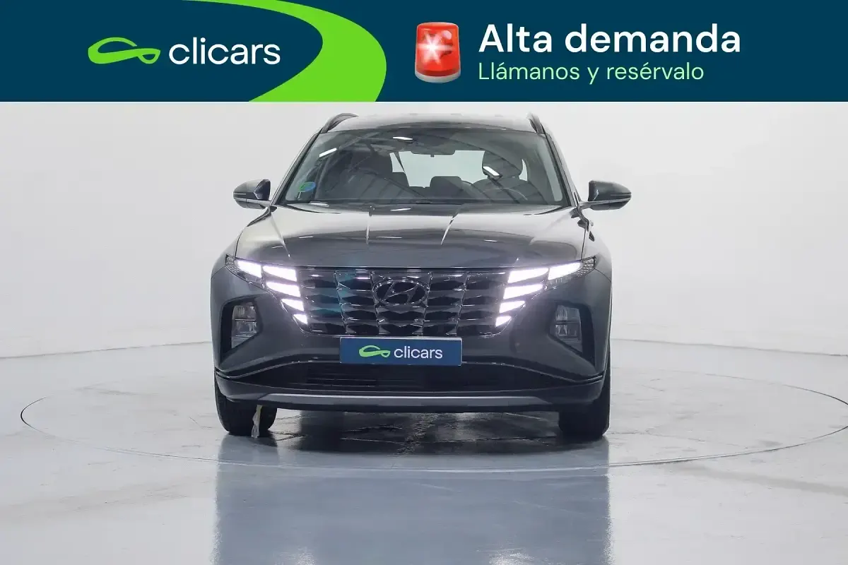 Usado Hyundai Tucson 115 CV (84 kW) 2022 Gris SUV