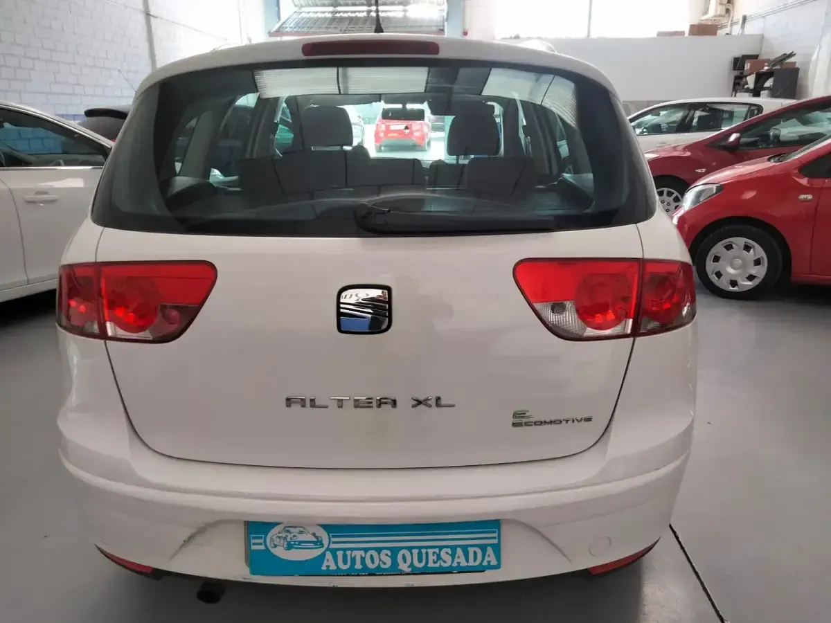 Używany Seat Altea XL Copa 105 KM (77 kW) 2011 Biały Minivan