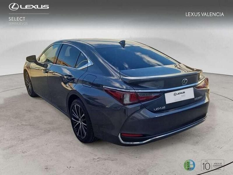 Usado Lexus ES300 218 CV (160 kW) 2023 Gris Familiar