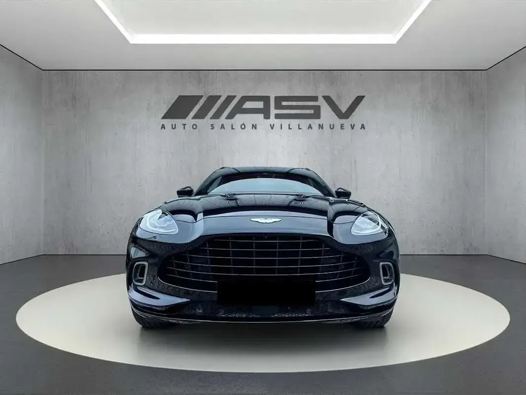 Usado Aston Martin DBX 551 CV (405 kW) 2022 Negro SUV