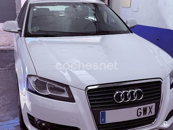 Blanco Usado 2010 Audi A3 Ambition Berlina | 6500 € (Precio justo) - Imagen 1/4