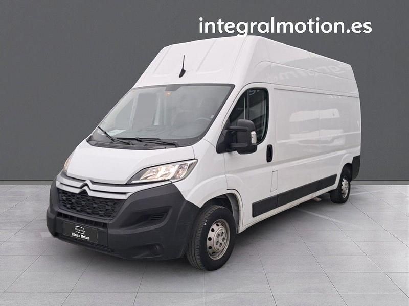 Usado Citroën Jumper 140 CV (102 kW) 2023 Blanco Monovolumen