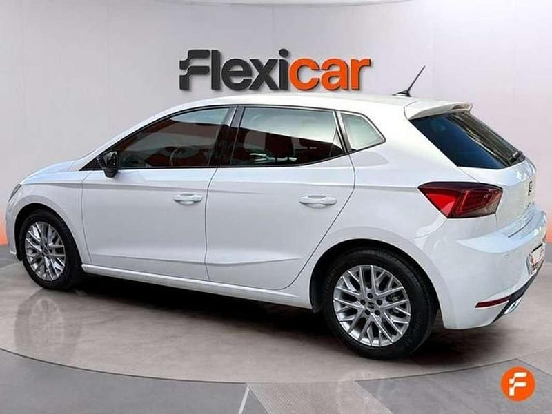 Usado Seat Ibiza FR 110 CV (80 kW) 2022 Blanco Utilitario