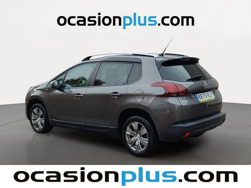 Usado Peugeot 2008 Style 100 CV (73 kW) 2018 Gris SUV