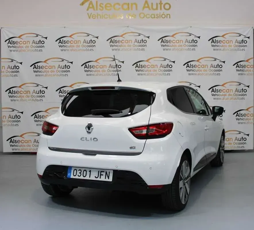 Usado Renault Clio 90 CV (66 kW) 2015 Blanco Utilitario