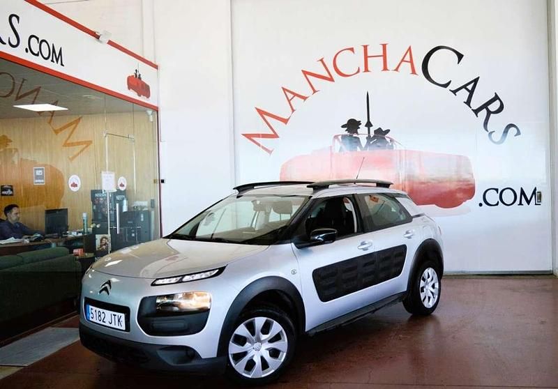 Usado Citroën C4 Cactus Feel 82 CV (60 kW) 2016 Gris Utilitario