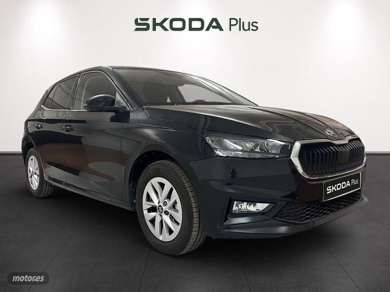 Negro Usado 2025 Skoda Fabia Selection Utilitario | 17.000 € (Precio justo) - Imagen 1/4