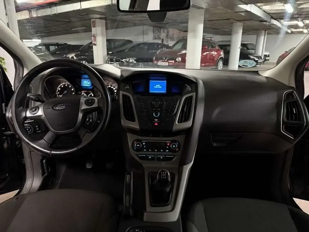 Usado Ford Focus ST-Line 125 CV (91 kW) 2012 Negro Familiar