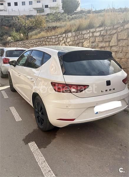 Usado Seat Leon ST Style 115 CV (84 kW) 2019 Blanco Familiar