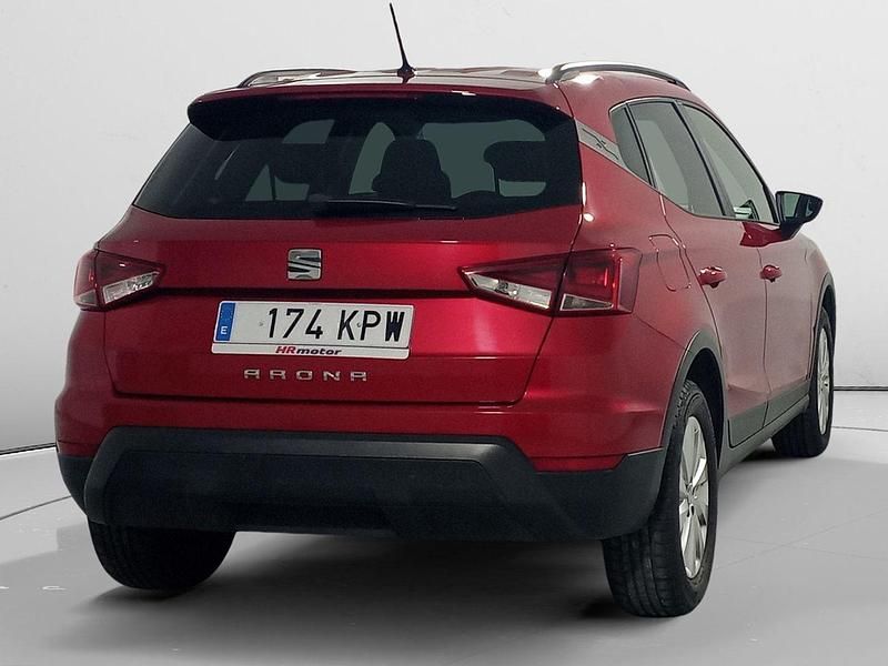Usado Seat Arona Style 116 CV (85 kW) 2018 Rojo SUV
