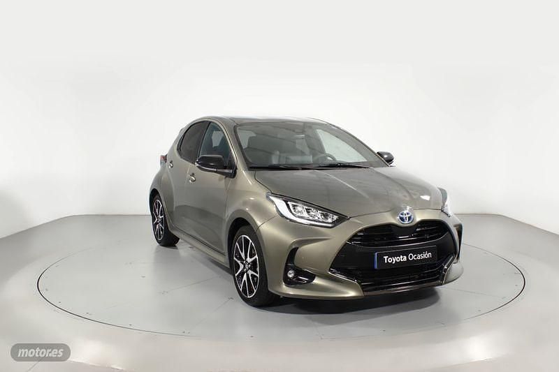 Bronce Usado 2022 Toyota Yaris Hybrid Style | 22.100 € (Precio justo) - Imagen 1/4