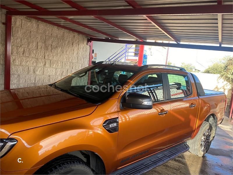 Usado Ford Ranger Wildtrack 200 CV (147 kW) 2016 Naranja Pickup/Camioneta