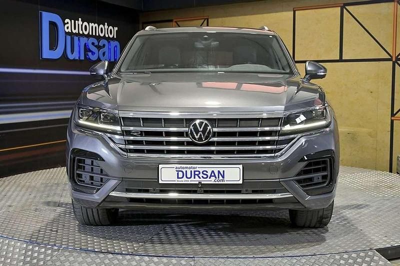 Usado VW Touareg 290 CV (213 kW) 2021 Gris SUV