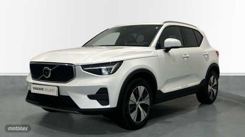 Blanco Nuevo 2025 Volvo XC40 Core SUV | 37.900 € (Precio justo) - Imagen 1/3