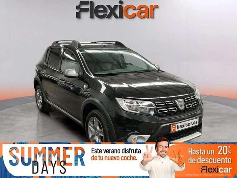 Negro Usado 2017 Dacia Sandero Stepway Utilitario | 9790 € (Precio justo) - Imagen 1/4
