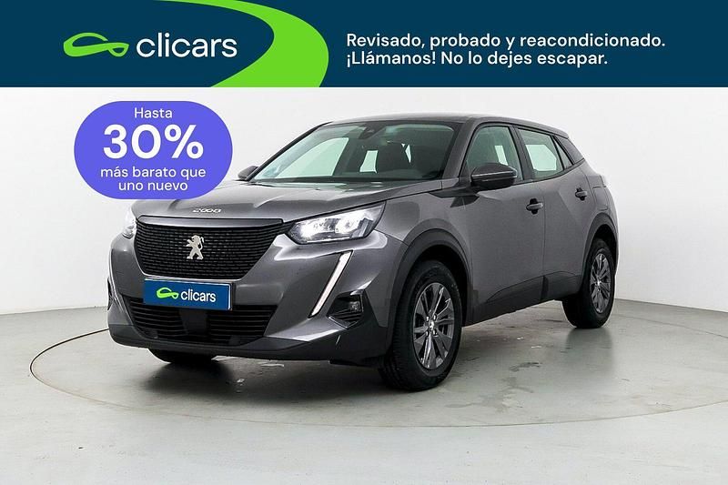 Usado Peugeot 2008 Active 110 CV (80 kW) 2021 Gris / plata SUV