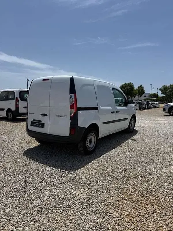 Usado Renault Kangoo 95 CV (69 kW) 2021 Blanco Monovolumen