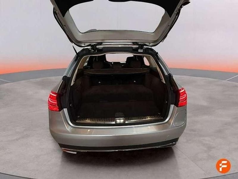 Usado Mercedes C350e 279 CV (205 kW) 2019 Gris Familiar