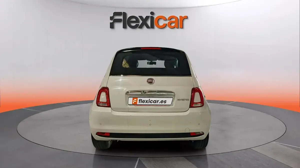 Usado Fiat 500 Club 71 CV (52 kW) 2023 Blanco Descapotable