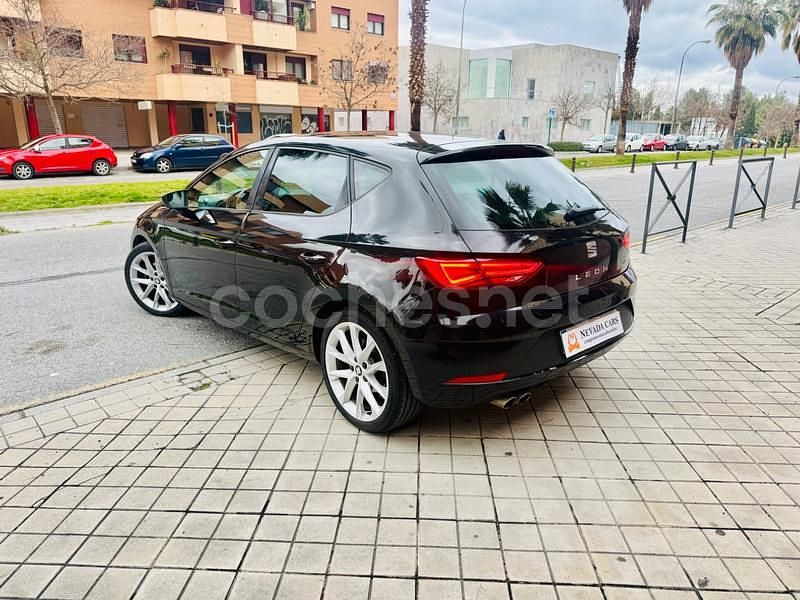 Usado Seat Leon FR 125 CV (91 kW) 2018 Negro Berlina