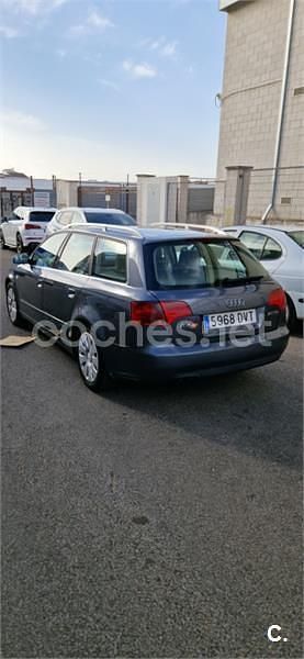 Usado Audi A4 140 CV (102 kW) 2006 Gris / plata Familiar