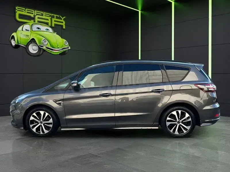 Usado Ford S-MAX ST-Line 190 CV (139 kW) 2023 Gris / plata Monovolumen