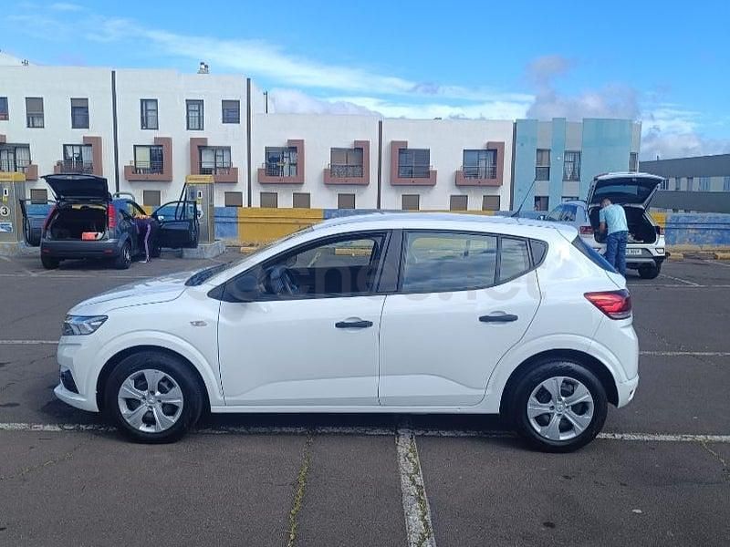 Usado Dacia Sandero Acces 67 CV (49 kW) 2022 Blanco Berlina