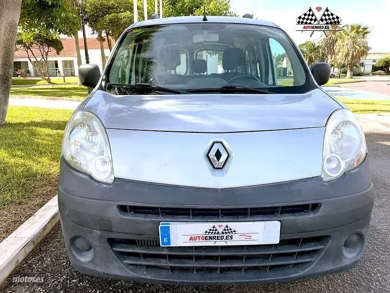 Usado Renault Kangoo 85 CV (62 kW) 2012 Plateado Monovolumen