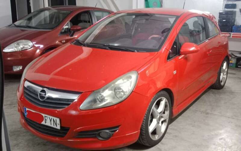 Rojo Usado 2007 Opel Corsa Utilitario | 4170 € (Buen precio) - Imagen 1/4