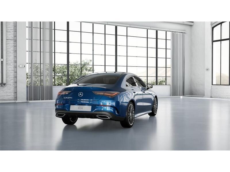 Usado Mercedes CLA250e 218 CV (160 kW) 2024 Azul espectra Berlina