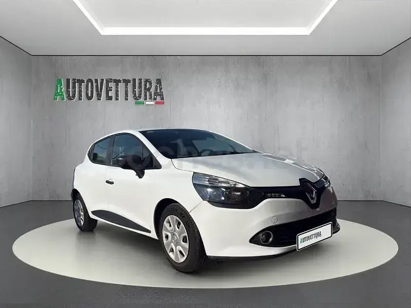 Usado Renault Clio IV Business 75 CV (55 kW) 2016 Blanco Berlina
