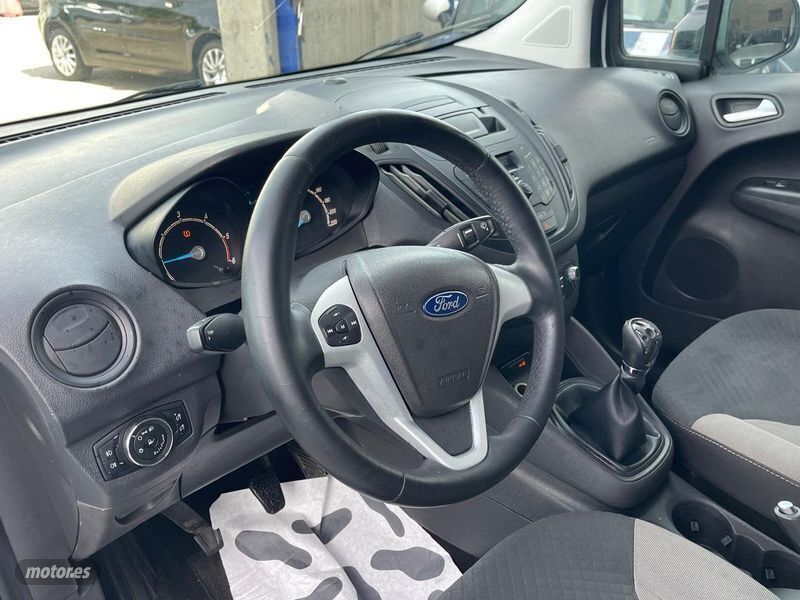 Usado Ford Tourneo Connect 2019 Blanco Monovolumen