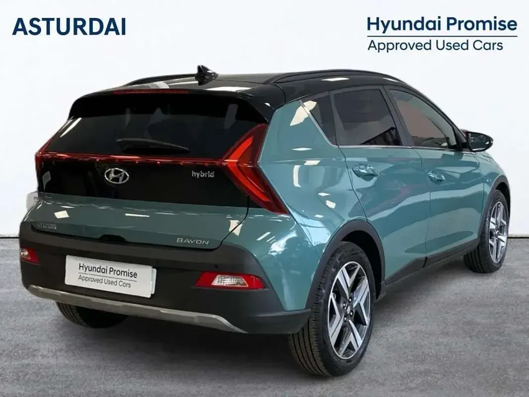 Usado Hyundai Bayon Style 120 CV (88 kW) 2022 Verde SUV